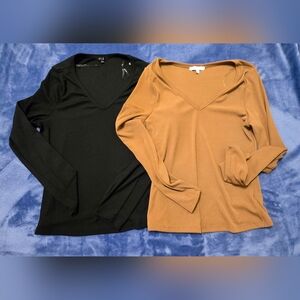 iris V-Neck Ribbed Sweater - Black & Camel